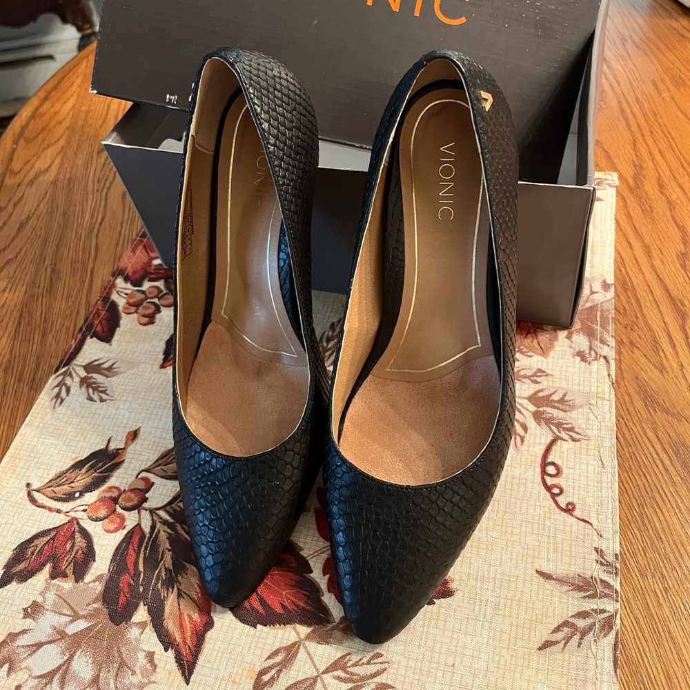 Vionic dress shoes